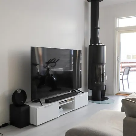 度假居 Modern Semi-detached House With Wonderful Location! *