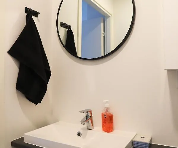 Dom wakacyjny Modern Semi-detached House With Wonderful Location!