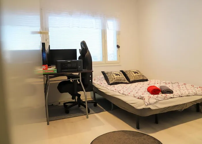 Modern Semi-detached House With Wonderful Location! *